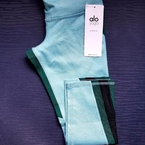 Alo Yoga Blue with Green Stripe Size extra small